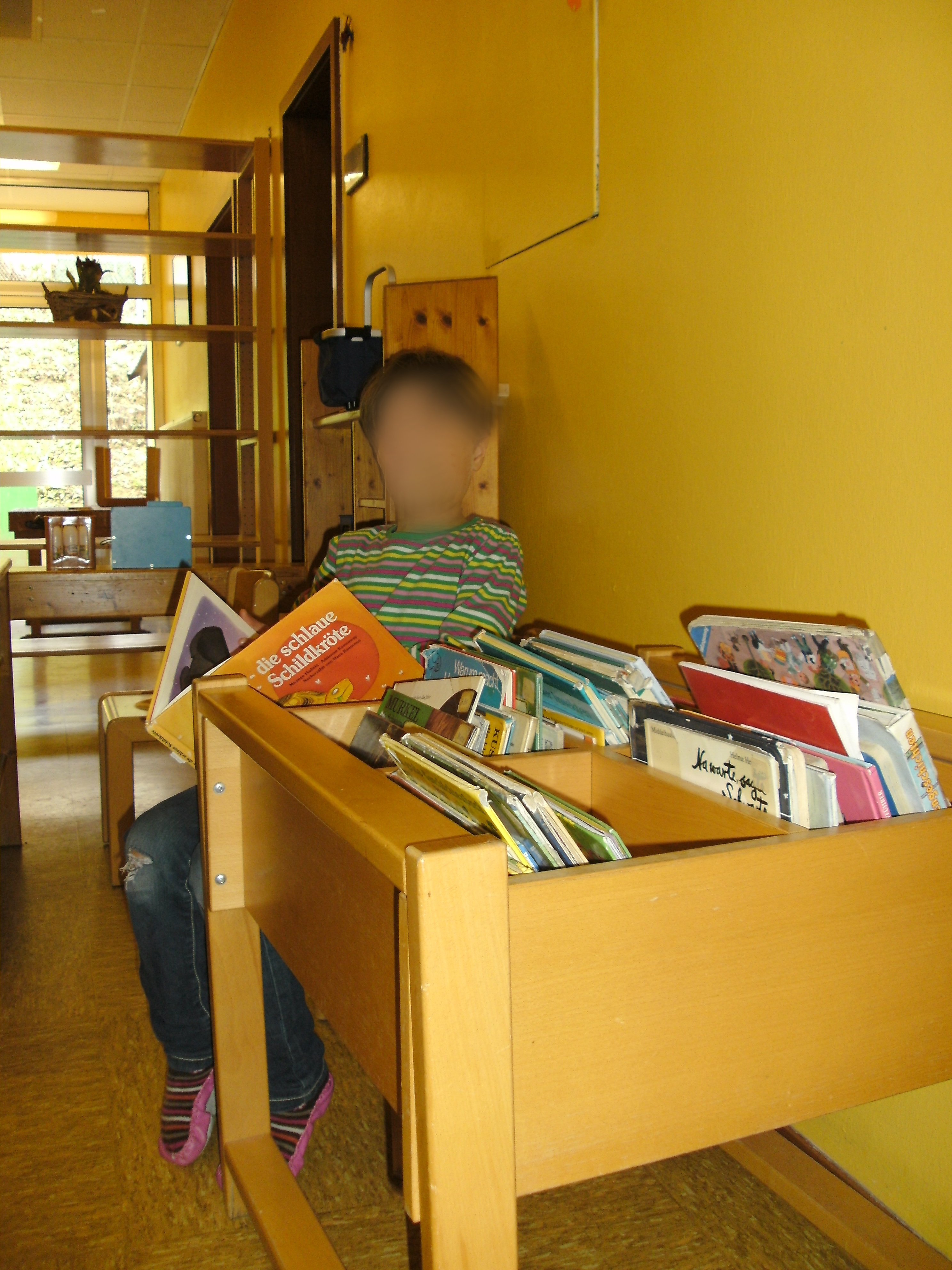 Büchertisch